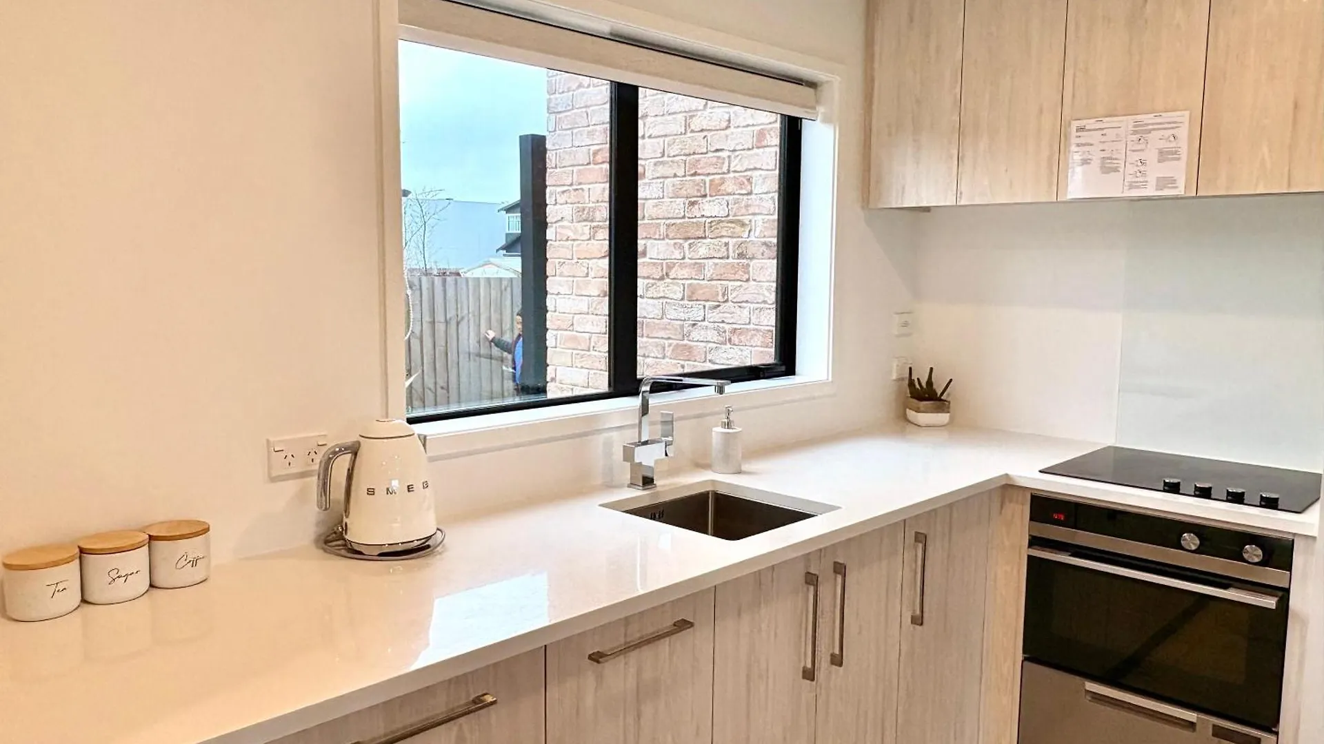 Close To Arena And One Kilometer From Railway Station Onsite Ev Car Park Christchurch